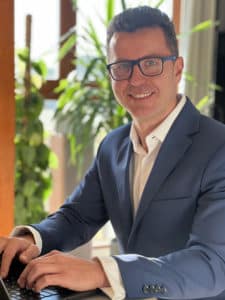 2023 » Tłumacz przysięgły języka angielskiego Warszawa Maciej Wróblewski 